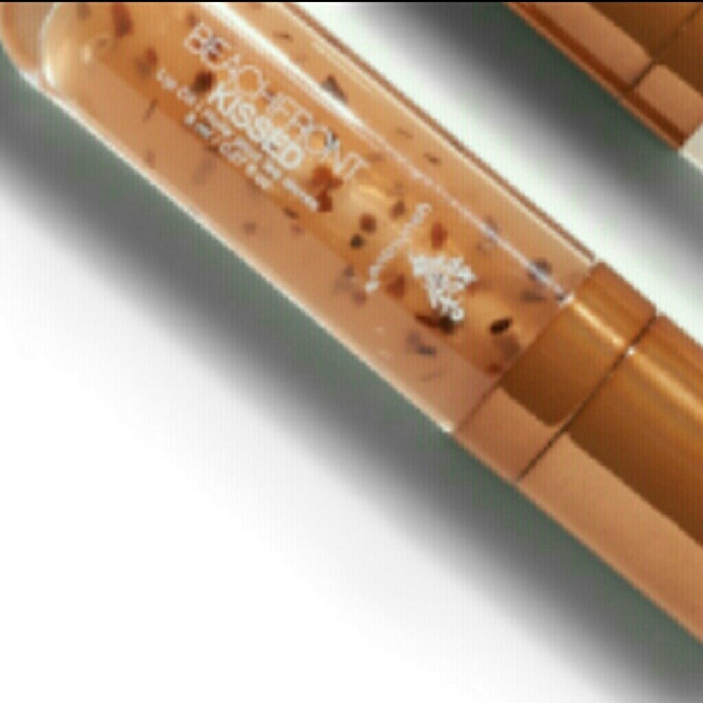 Younique Lip Oil